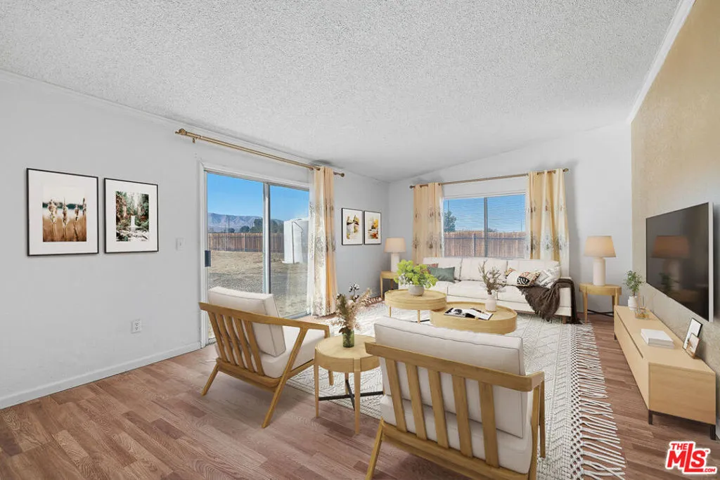 16670 E Avenue T4, Llano, California 93544 home-pic-1